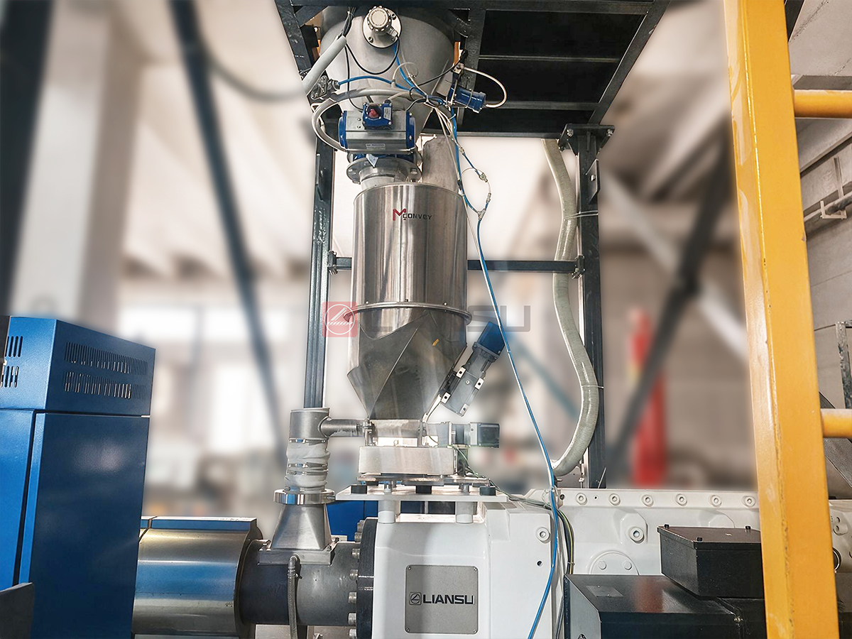 1792121005471597.jpg material dosing system for pvc pipe extrusion line.jpg
